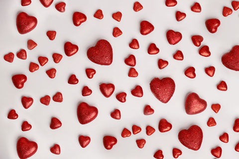 Kate バレンタインデーの赤いハートの背景デザイン