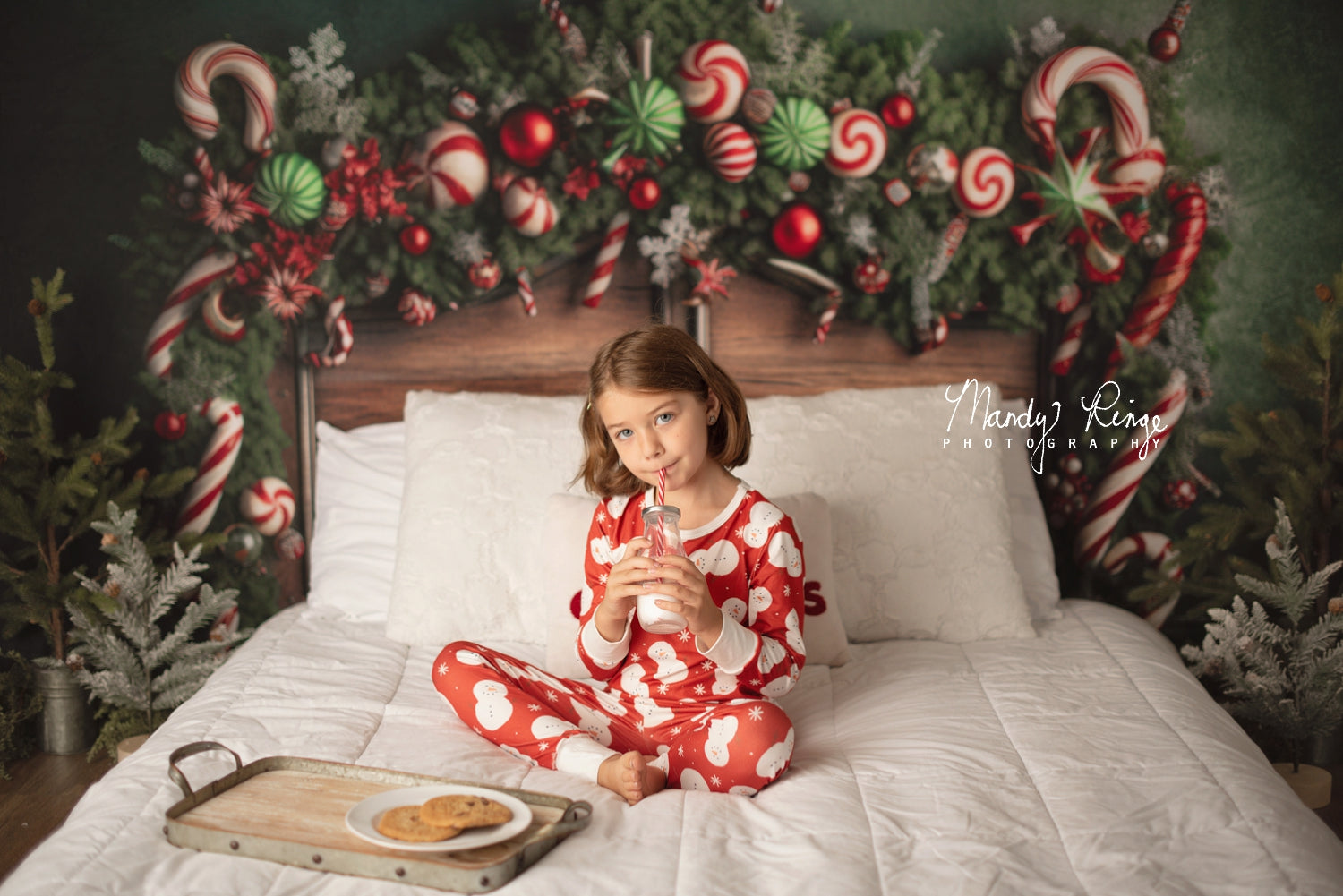 Kate クリスマス あめ ベッドヘッド 背景 Designed by Mandy Ringe Photography