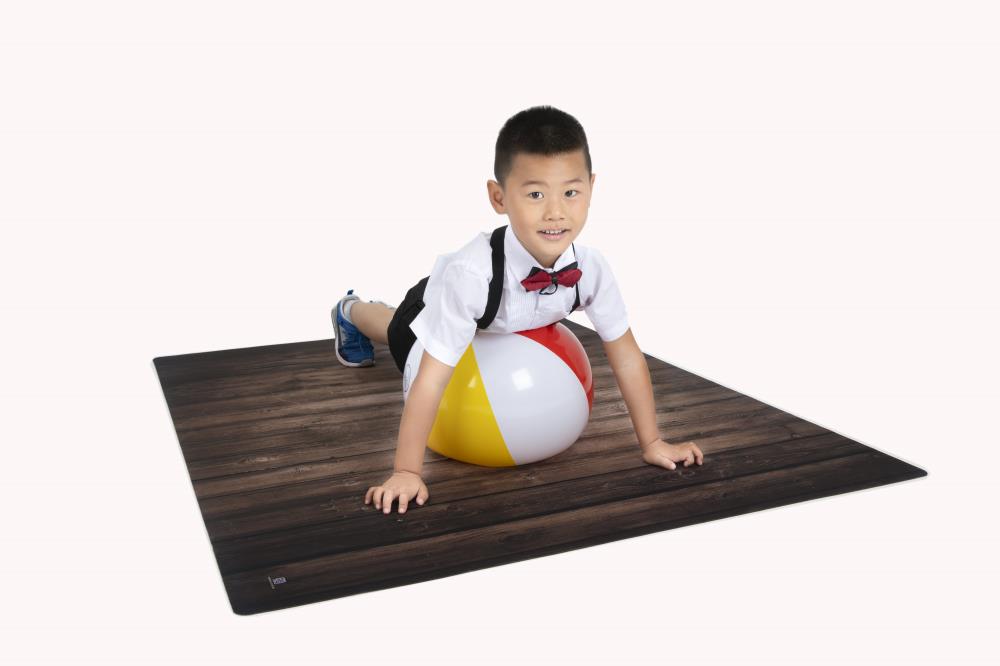 Kate 写真用ダークウッドラバーフローリングマット