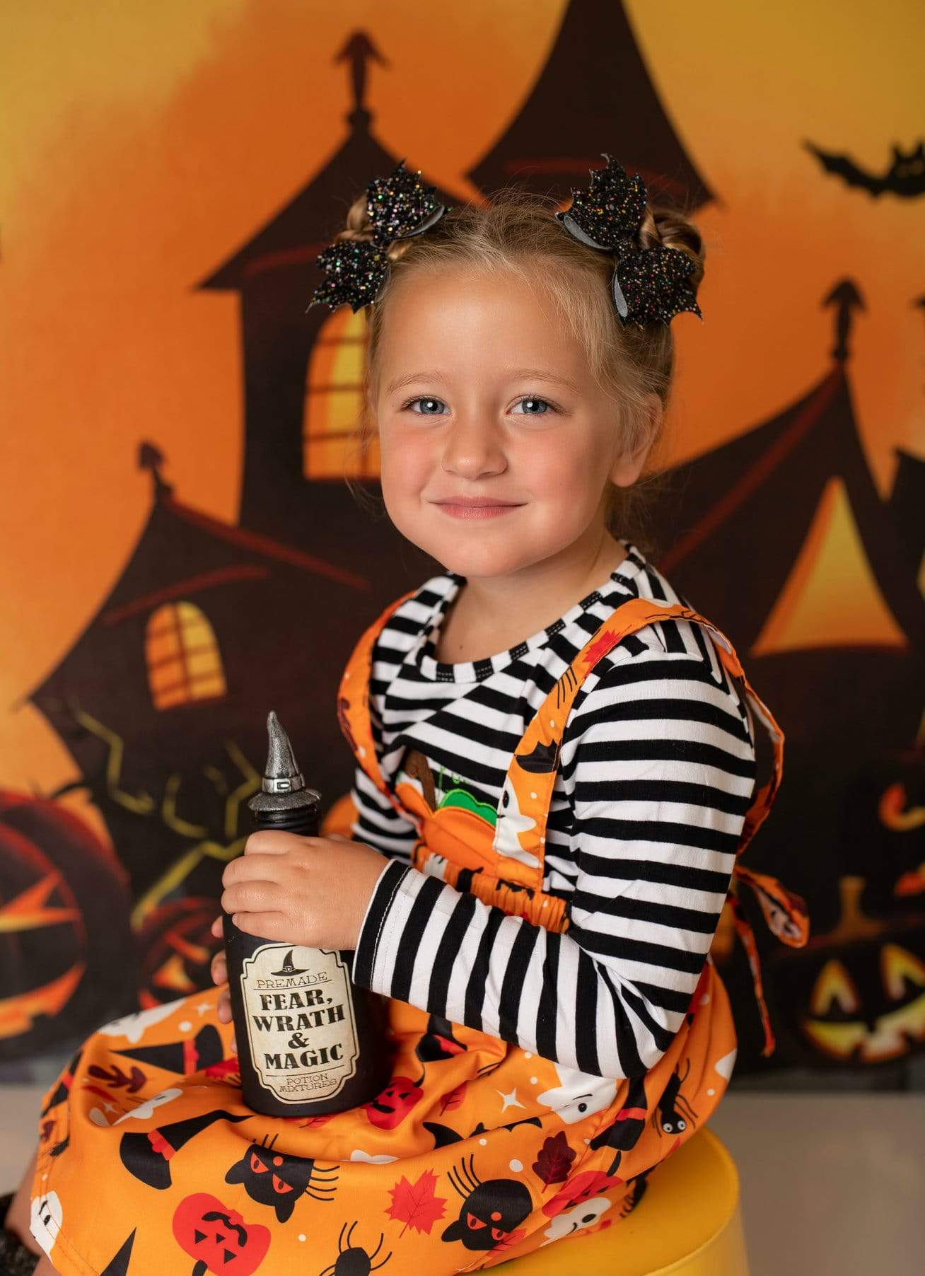 Kate ハロウィーンの背景カボチャの魔女の家