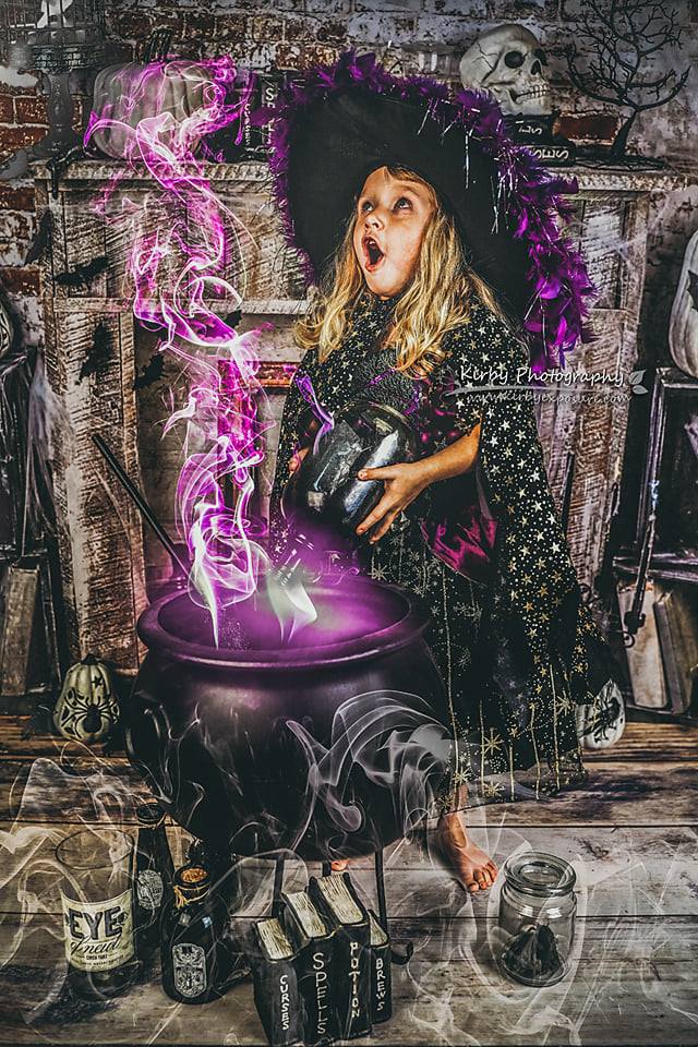 Kate ハロウィーンの暖炉の背景 によって設計されたArica Kirby