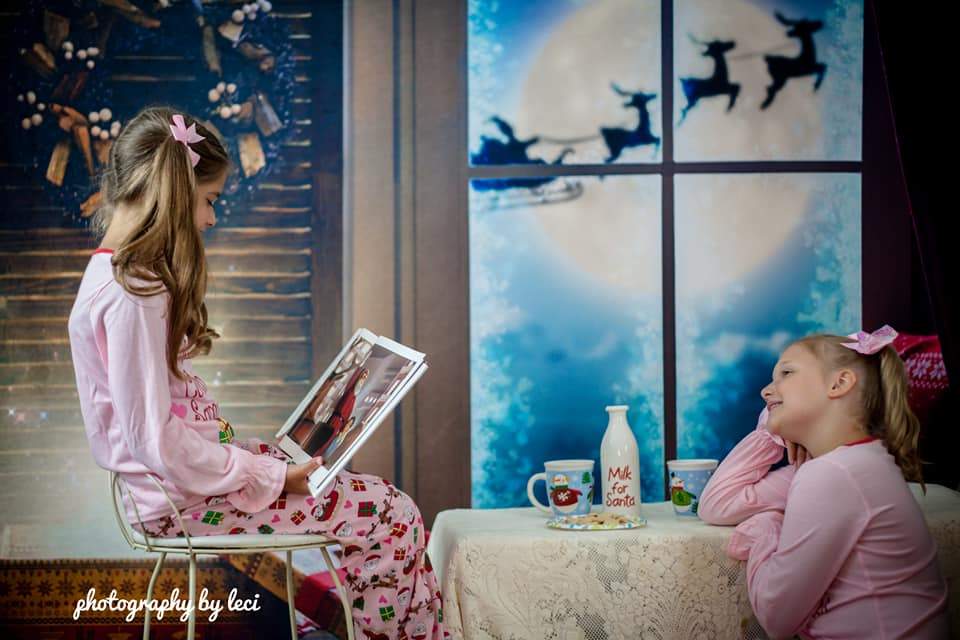 Kate 写真撮影のための木々を背景にクリスマス冬のワンダーランド