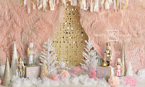 Kateクリスマスのピンクとゴールドのくるみ割り人形の背景Mandy Ringe 写真撮影