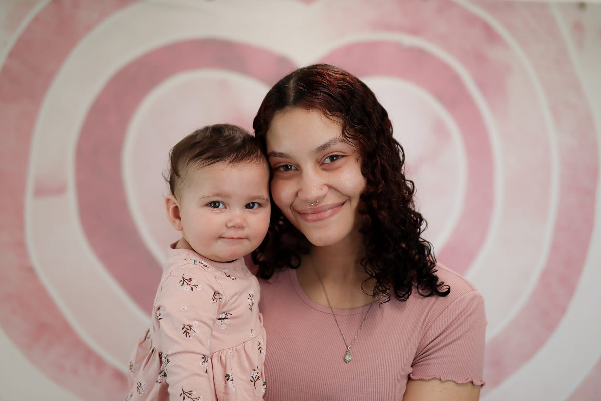 Kate水彩のバレンタインの背景のハートのバラMandy Ringe設計