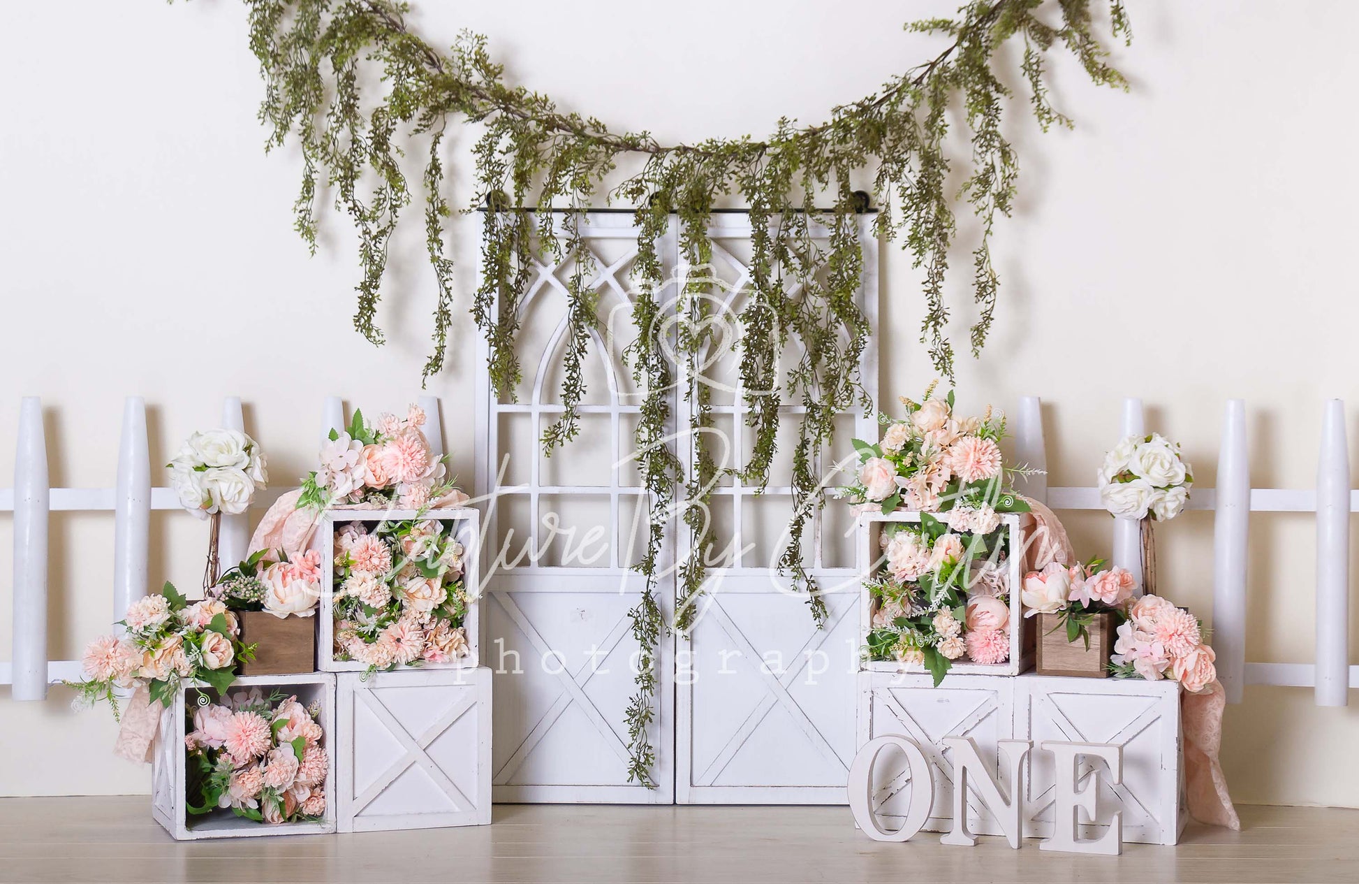 Kat桃の花の花輪の背景Caitlin Lynchデザイン