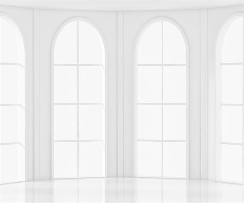 Kate写真撮影のためのアーチ型の窓の背景の白いミニマリスト