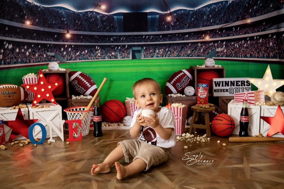 Kateルーキーイヤー背景スタジアムポップコーンMegan Leigh設計