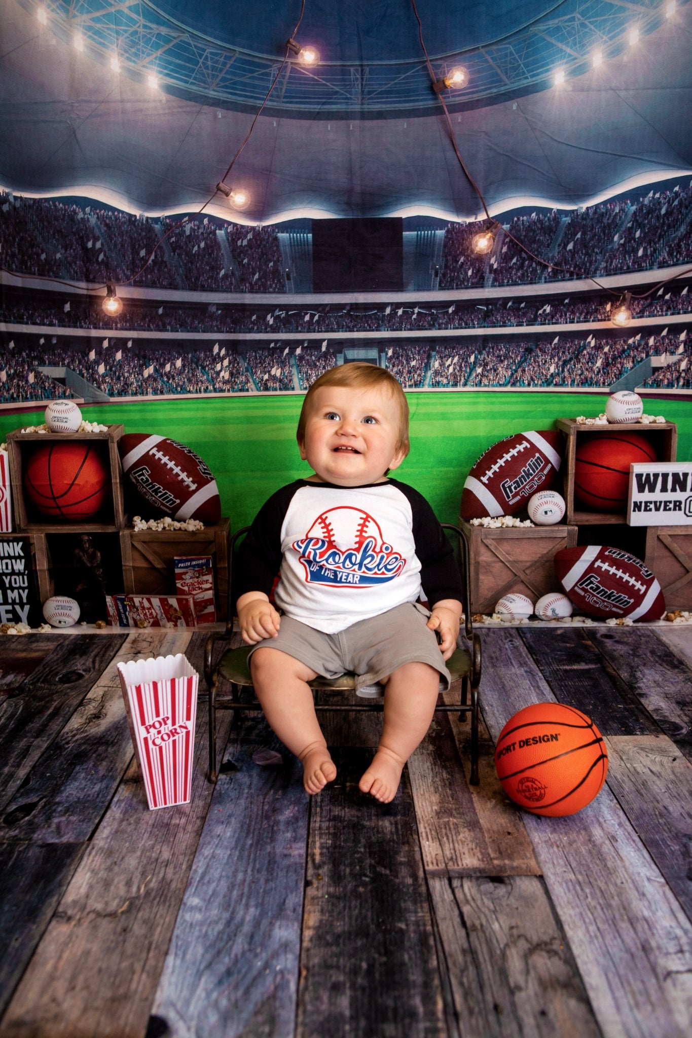 Kateルーキーイヤー背景スタジアムポップコーンMegan Leigh設計