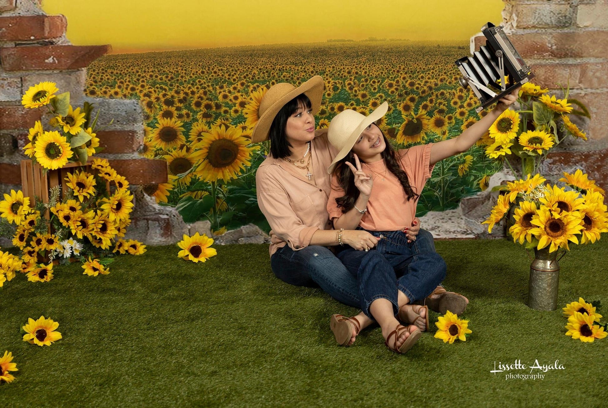 Kate壊れた壁とひまわり畑の背景Chainデザイン