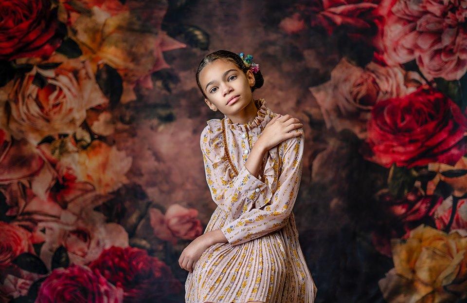 Kate 母の日レトロな抽象的な花の背景 のデザインです JS Photography