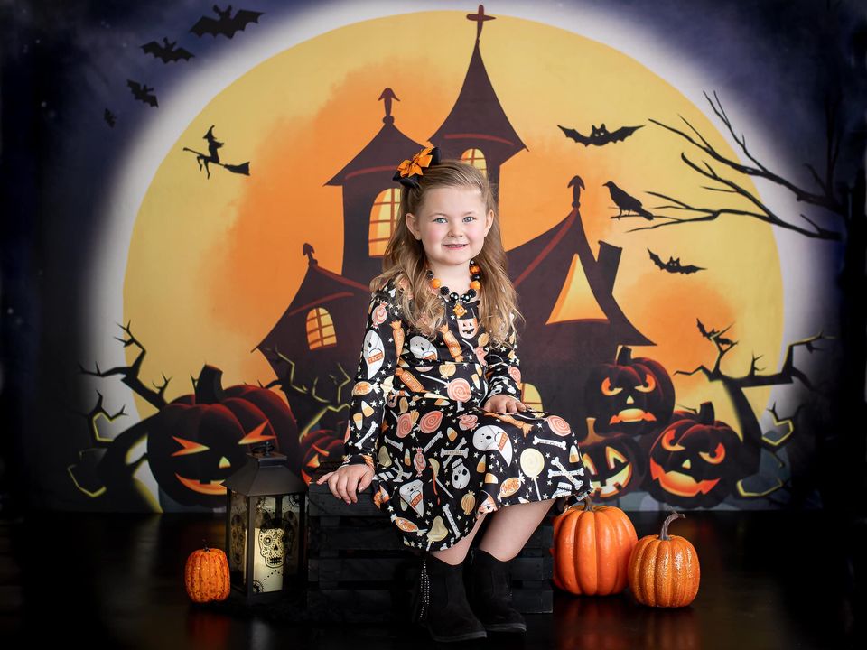 Kate ハロウィーンの背景カボチャの魔女の家