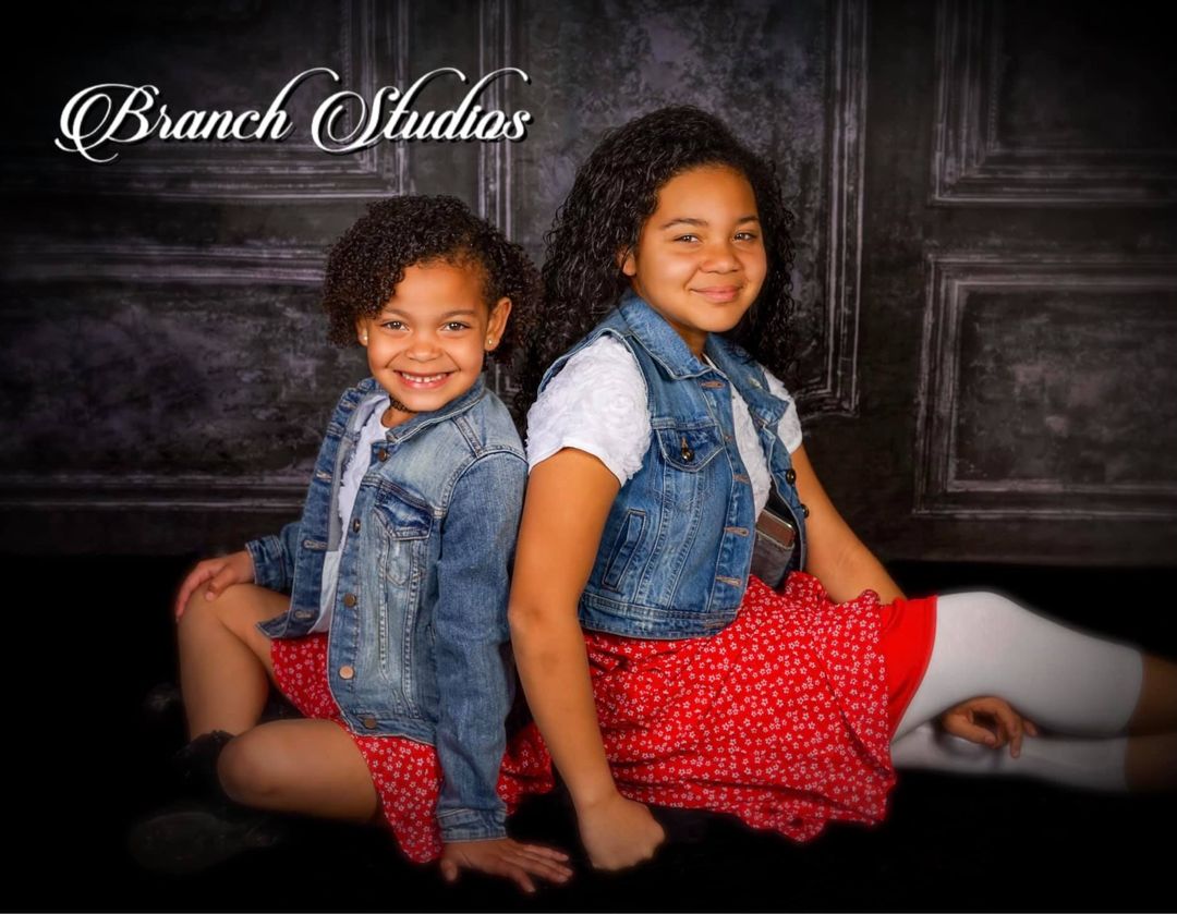 Kateダークブルーのヴィンテージレトロな壁のブドワール/結婚式の背景Chainデザイン