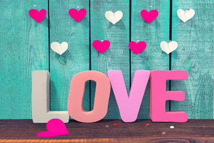 Kate バレンタインデーの青い木製の壁の愛の写真の背景