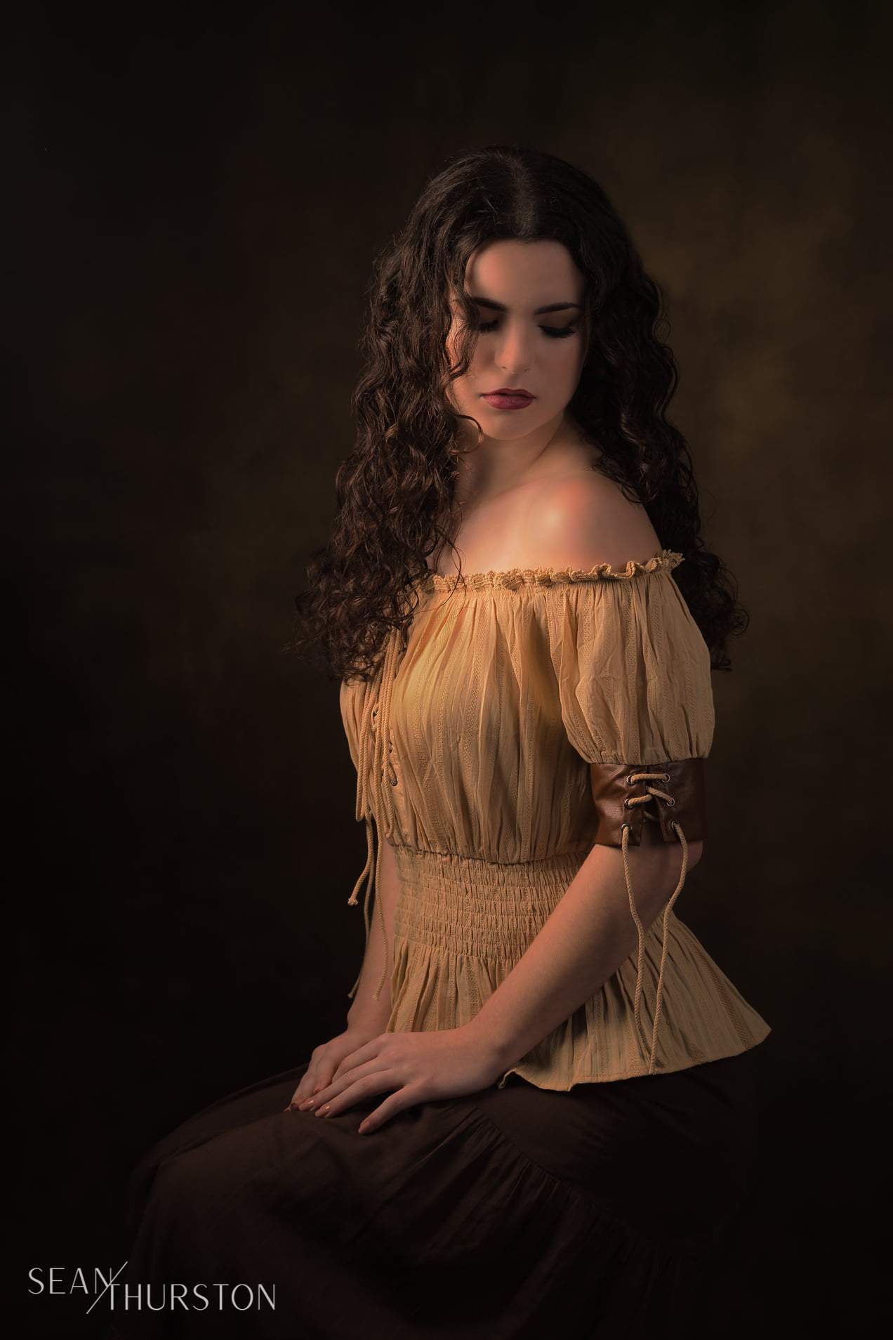 kateつのファインアートの抽象的な背景ダークブラウンはkateつの画像によって設計されました