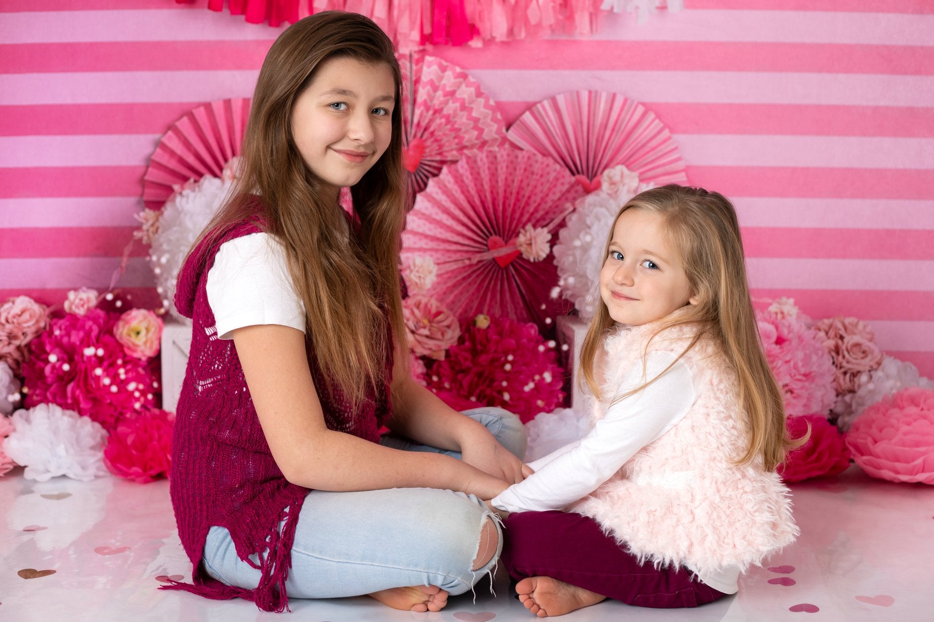 Kate 心とストライプの背景とピンクのバレンタインデー