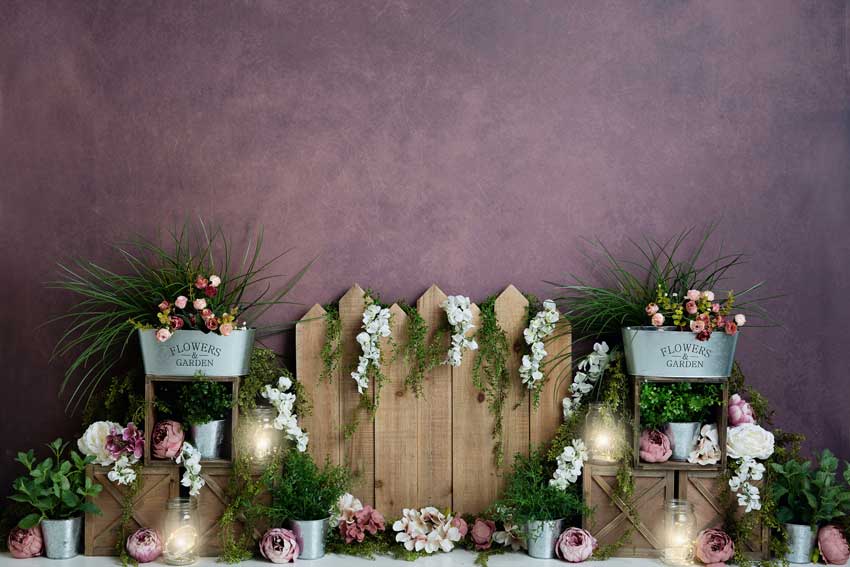 Kate 春の庭の花木製柵の背景