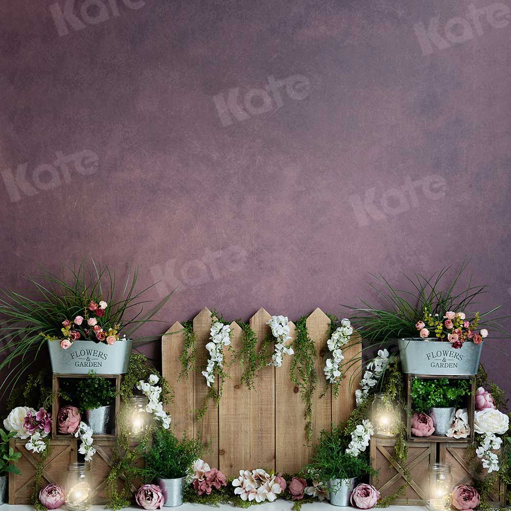 Kate 春の庭の花木製柵の背景