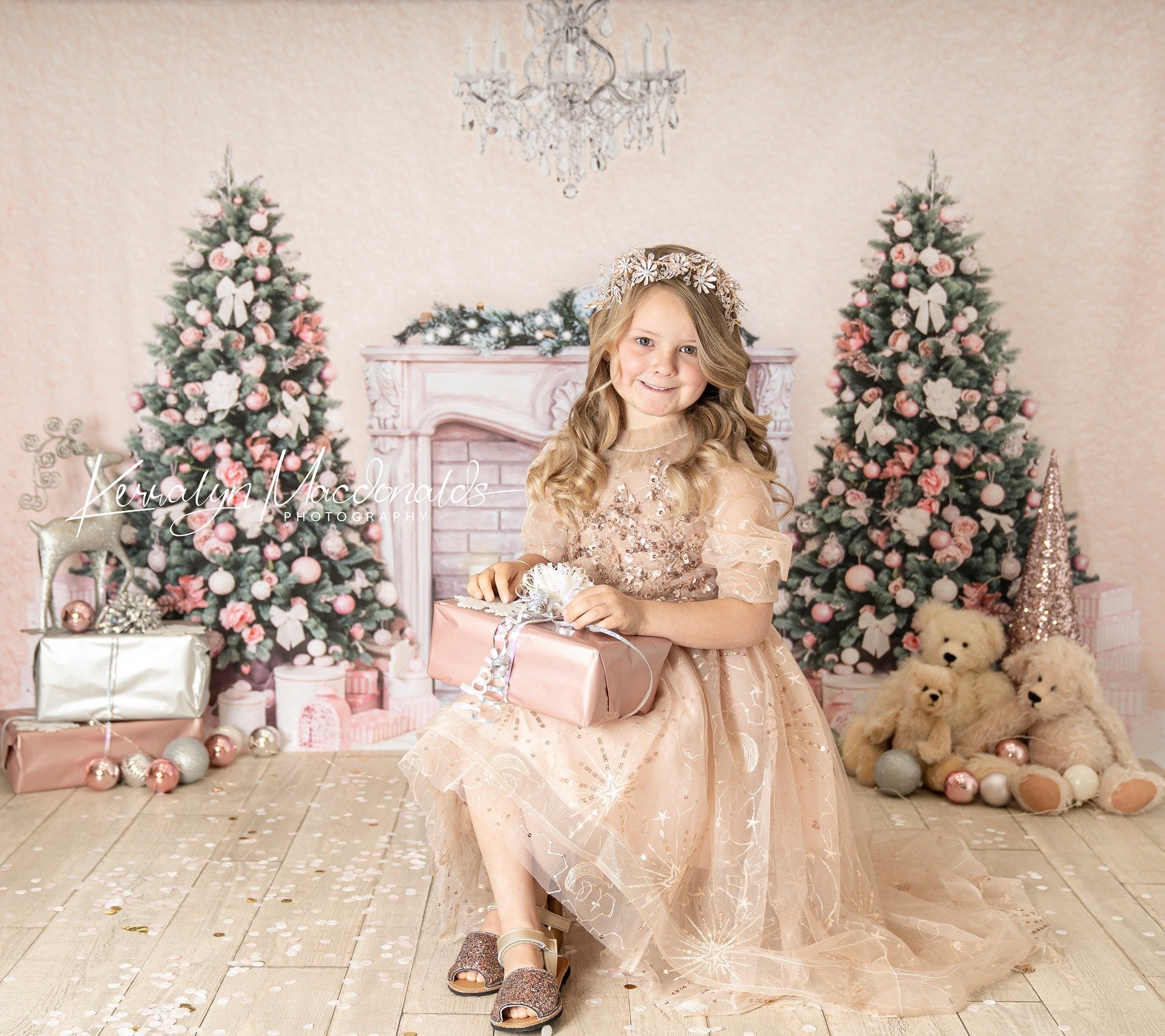 写真撮影のためのkateつのクリスマスツリーの背景暖炉ピンクの壁