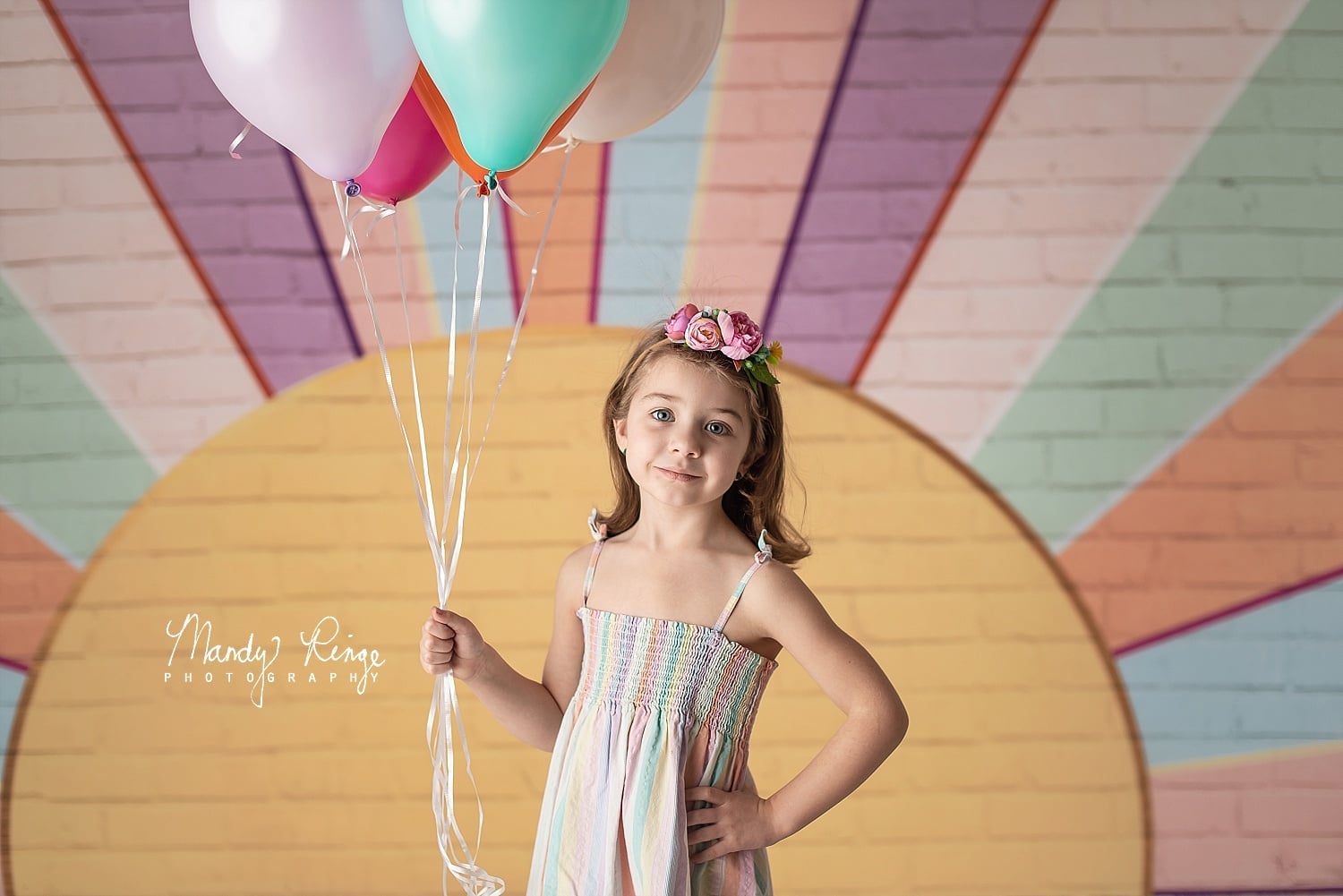 Kateレインボーサンシャインの壁の背景Mandy Ringe設計