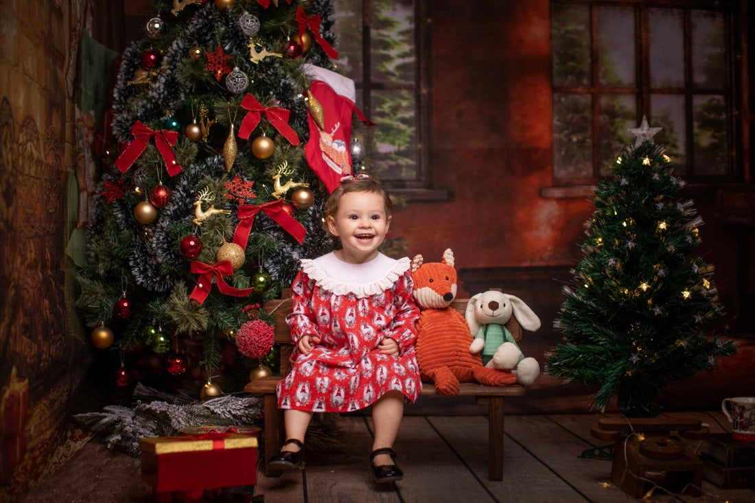 Kate レトロなリビングルームのクリスマスツリーの背景色