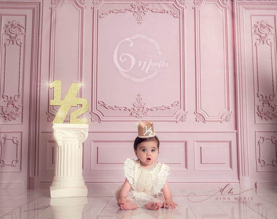 Kateピンクのレトロな壁の背景Chainデザイン