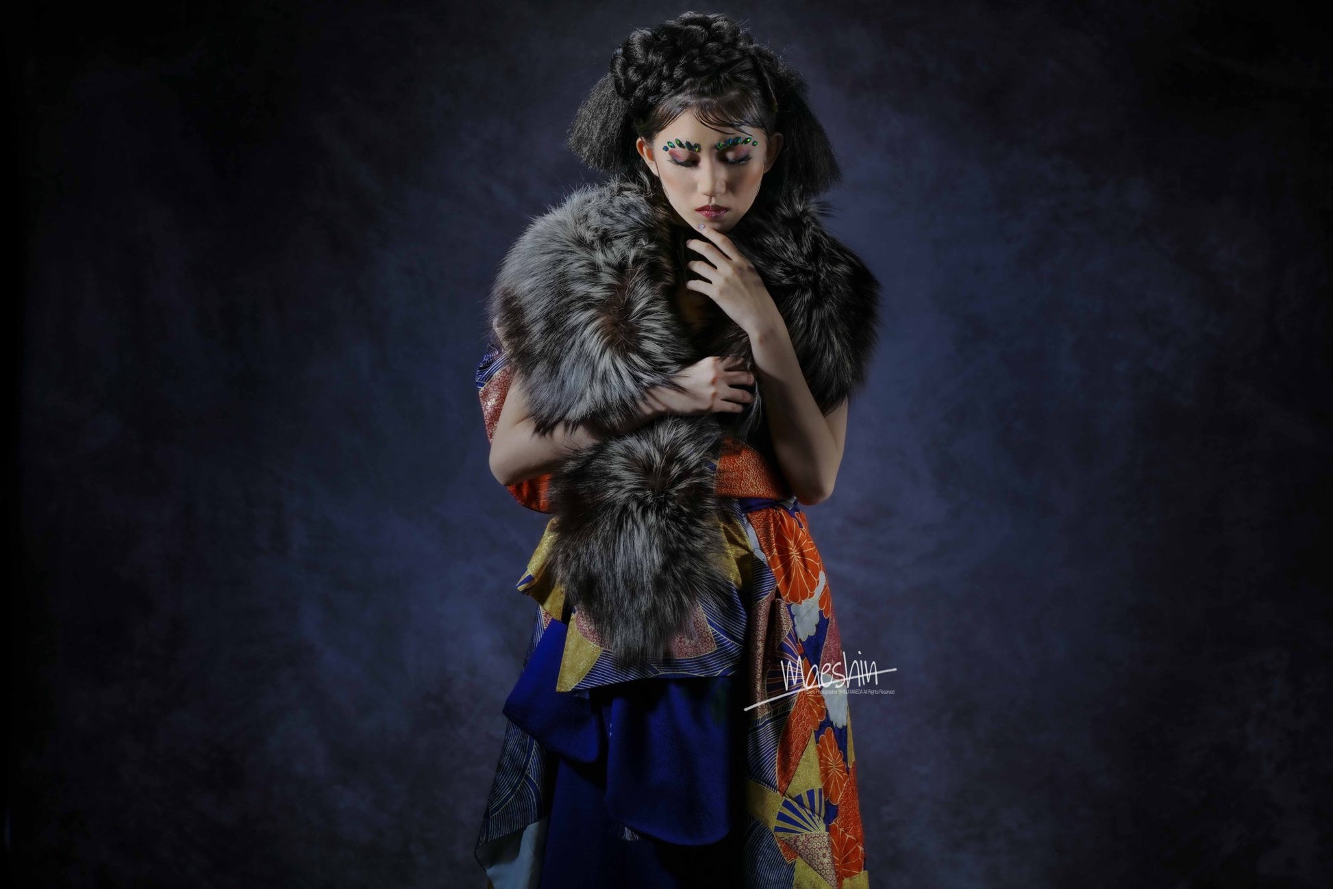 Kate 抽象的な周りの灰色の暗い背景