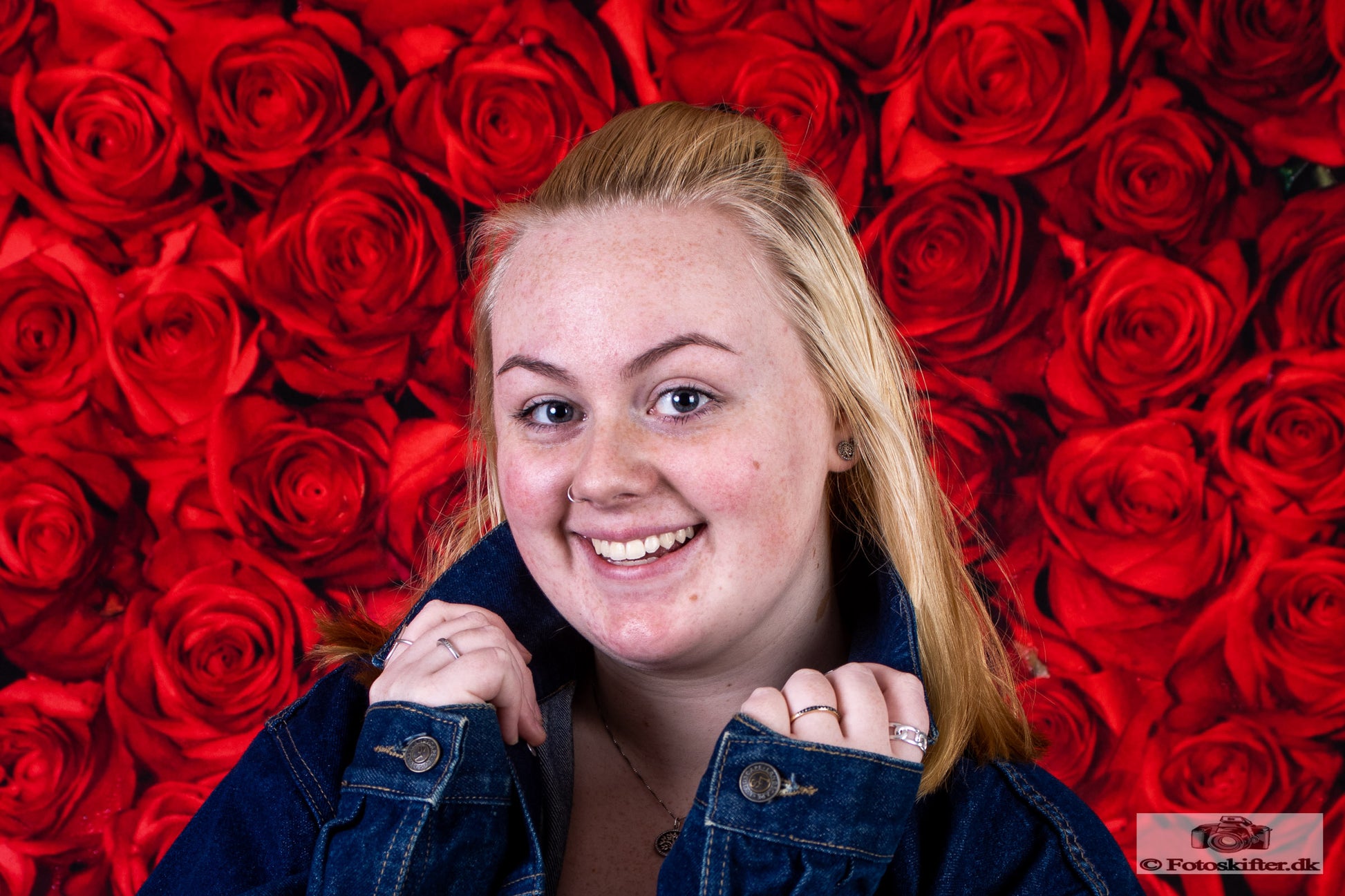 Kate赤いバラのバレンタインデーの花の写真の背景