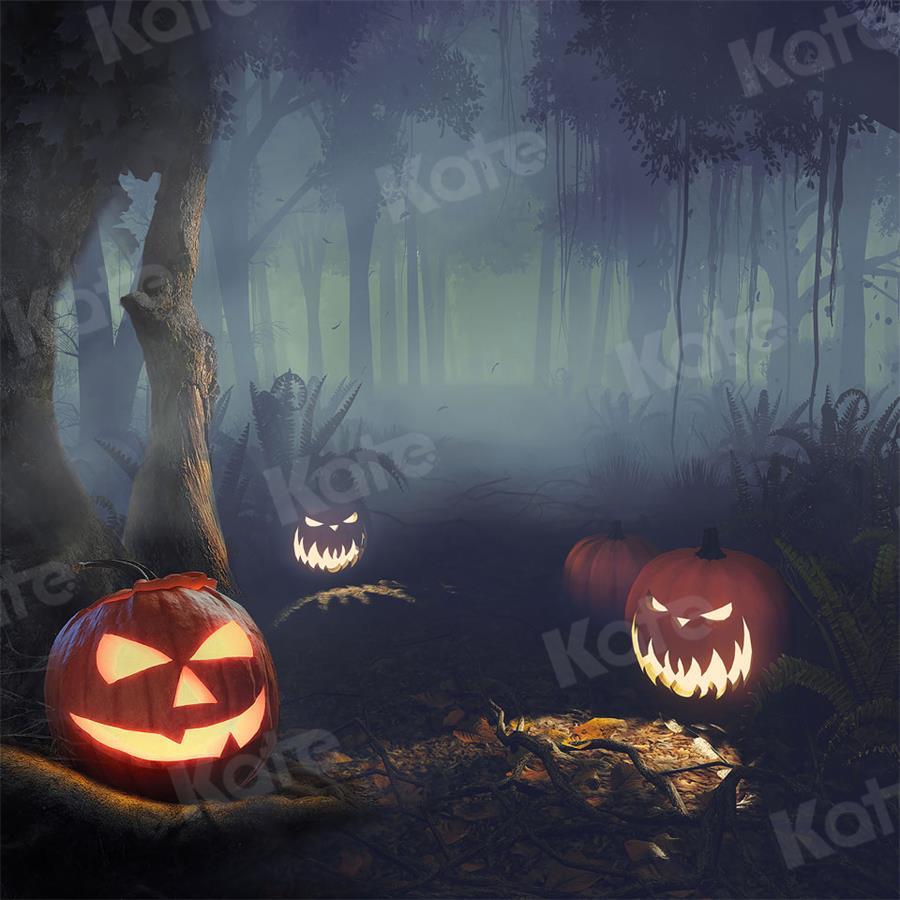 写真撮影のためのkateハロウィーンのカボチャの背景の森の夜